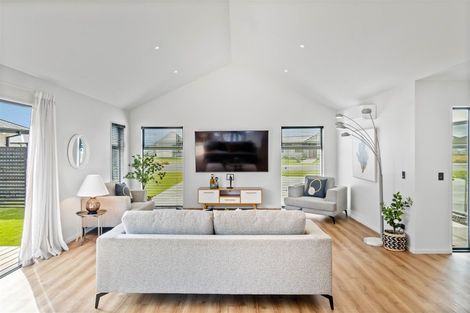 Photo of property in 9 Caracara Place, Rolleston, 7615