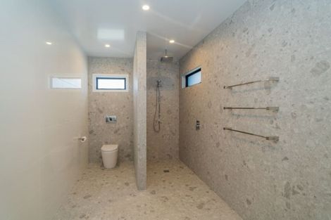 Photo of property in 14 Lady Jocelyn Place, Whitianga, 3510