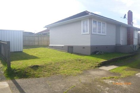 Photo of property in 7 Tatau Way, Te Atatu Peninsula, Auckland, 0610