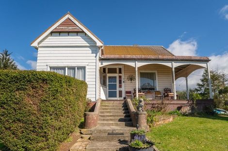 Photo of property in 15 Easons Road, Hampden, 9410