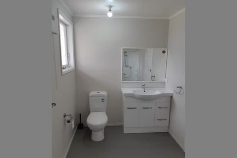 Photo of property in 28 Ussher Place, Pakuranga Heights, Auckland, 2010