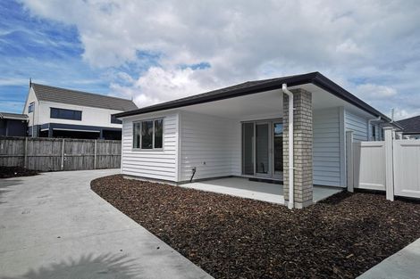 Photo of property in 25b Lillian Place, Orewa, 0931