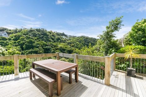 Photo of property in 74 Ranui Crescent, Khandallah, Wellington, 6035