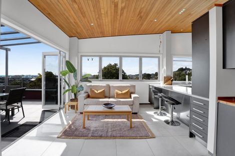 Photo of property in 368a Devon Street West, Lynmouth, New Plymouth, 4310