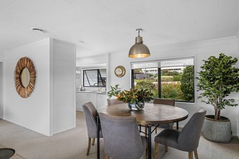 Photo of property in 2 Kassa Rise, Helensville, 0800