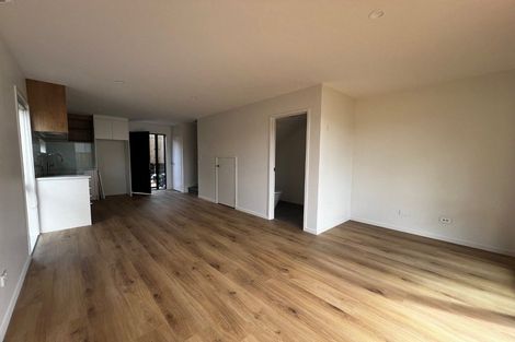 Photo of property in 21 Divich Avenue, Te Atatu South, Auckland, 0610