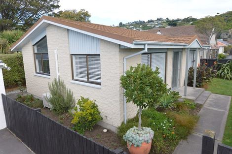 Photo of property in 11 Taupata Street, Redcliffs, Christchurch, 8081