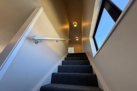 Photo of property in 15 Seddon Street, Takaro, Palmerston North, 4412