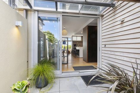 Photo of property in 17 Boardwalk Lane, Seatoun, Wellington, 6022