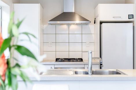 Photo of property in 5/16 Black Rock Road, Newlands, Wellington, 6037