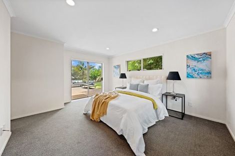 Photo of property in 8 Landvale Court, Browns Bay, Auckland, 0630