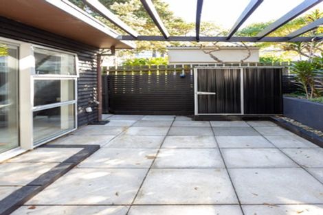 Photo of property in 394 The Esplanade, Island Bay, Wellington, 6023