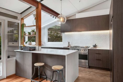 Photo of property in 42 Church Road, Taradale, Napier, 4112