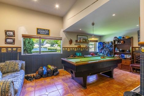 Photo of property in 15 Maharakeke Road, Waipukurau, 4281
