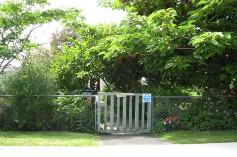 Photo of property in 65b Mountain Road, Mangere Bridge, Auckland, 2022