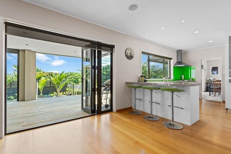 Photo of property in 105 Muir Avenue, Mangere Bridge, Auckland, 2022