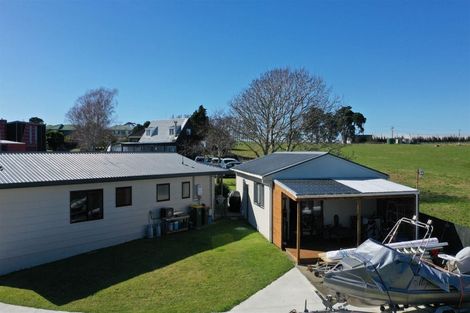 Photo of property in 18 Whenuariri Place, Maketu, 3189