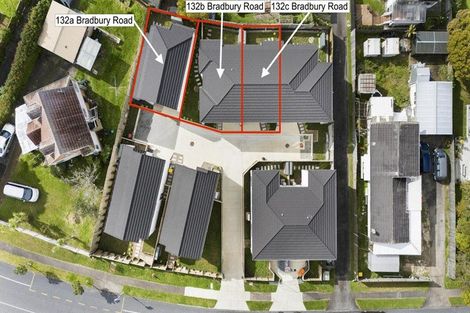 Photo of property in 132 Bradbury Road, Botany Downs, Auckland, 2010