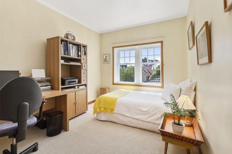 Photo of property in 225 Marine Parade, Seatoun, Wellington, 6022