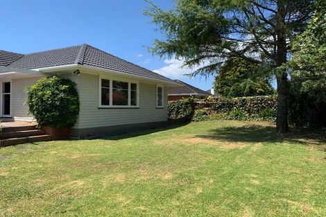Photo of property in 13 Kervil Avenue, Te Atatu Peninsula, Auckland, 0610