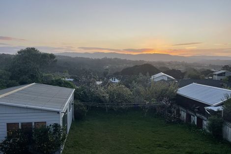 Photo of property in 17 Phillip Avenue, Glen Eden, Auckland, 0602