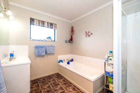 Photo of property in 11 Hunt Street, Waimate, 7978