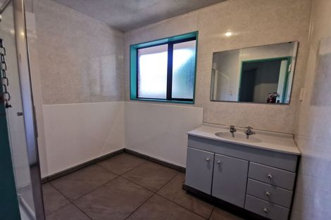 Photo of property in 64 Acacia Avenue, Upper Riccarton, Christchurch, 8041