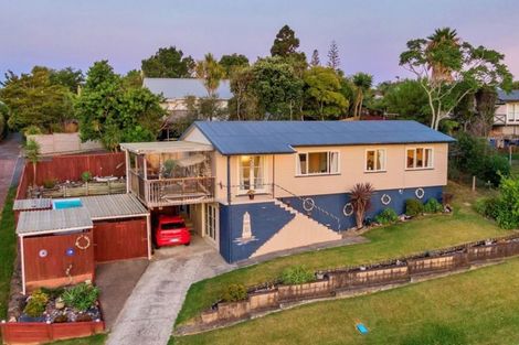 Photo of property in 3 Lanigan Street, Birkdale, Auckland, 0626