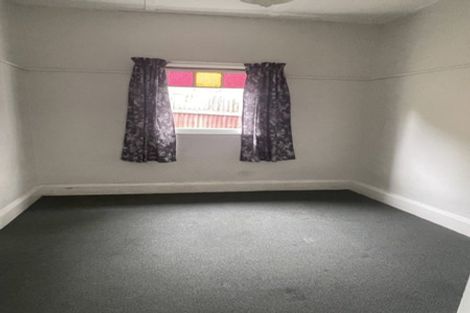 Photo of property in 17 Naughton Terrace, Kilbirnie, Wellington, 6022