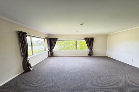 Photo of property in 6 Newbliss Crescent, East Tamaki Heights, Auckland, 2016