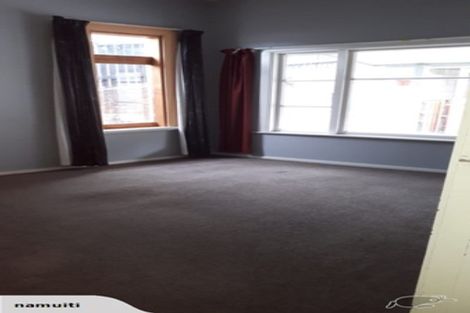 Photo of property in 2 Cornwall Road, Lyttelton, 8082
