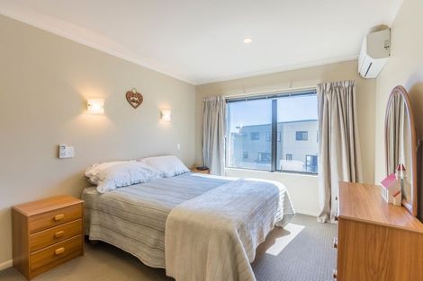 Photo of property in Te Kakariki Apartments, 5/5 Wellington Road, Paekakariki, 5034