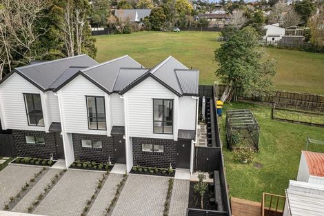 Photo of property in 4d Weetman Drive, Browns Bay, Auckland, 0630
