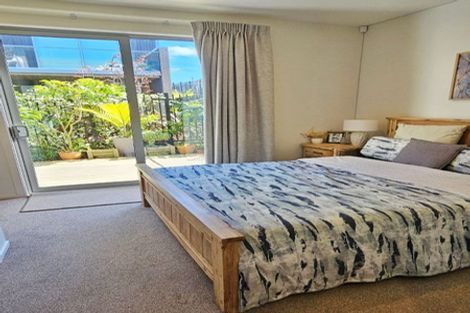Photo of property in 4 Ceramic Lane, New Lynn, Auckland, 0600