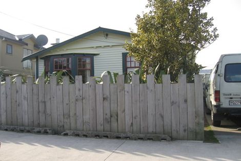 Photo of property in 10 Frankmoore Avenue, Johnsonville, Wellington, 6037