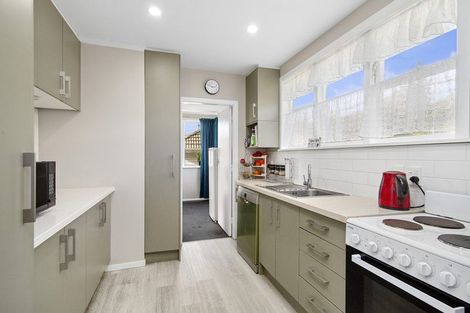 Photo of property in 82 Bell Street, Tawa, Wellington, 5028