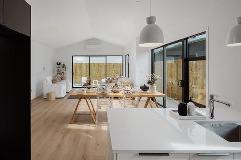 Photo of property in 1/1 Beaver Road, Blenheim, 7201