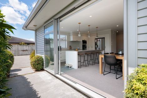 Photo of property in 16 Cassinia Close, Papamoa Beach, Papamoa, 3118