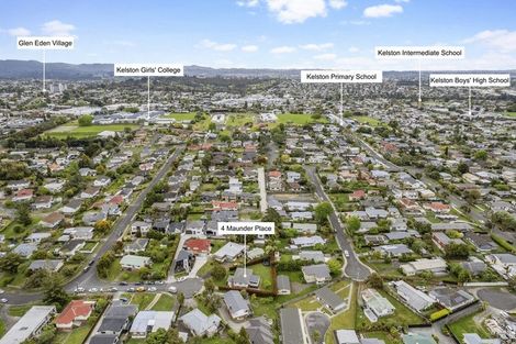 Photo of property in 4 Maunder Place, New Lynn, Auckland, 0600