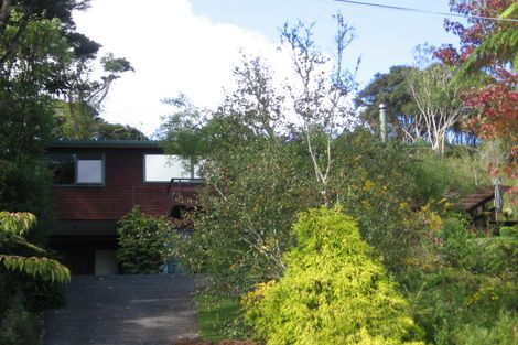 Photo of property in 77 Woodfern Crescent, Titirangi, Auckland, 0604