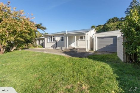 Photo of property in 68 Broderick Road, Johnsonville, Wellington, 6037