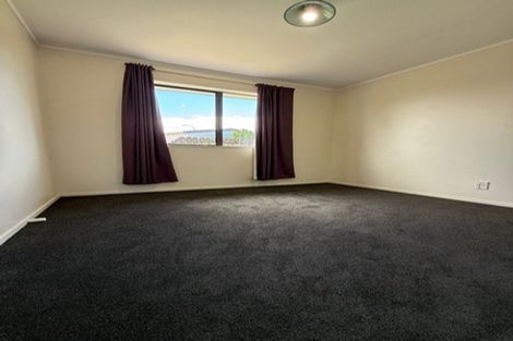 Photo of property in 2/6 Trimdon Street, Randwick Park, Auckland, 2105