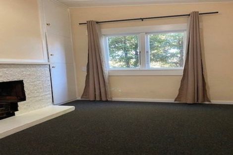 Photo of property in 2 Chaucer Road, Hospital Hill, Napier, 4110