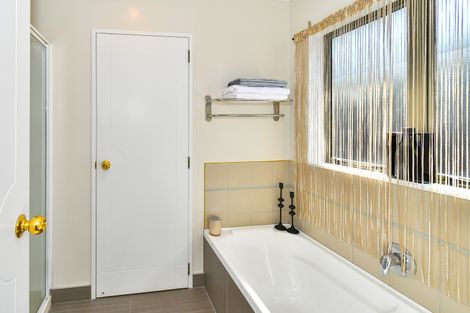 Photo of property in 62 Taka Street, Takanini, 2112