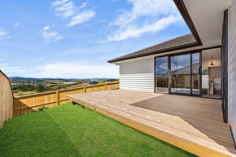 Photo of property in 2 Dolcetto Place, Pokeno, 2402