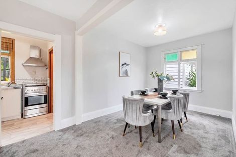 Photo of property in 55 Chislehurst Street, Henderson, Auckland, 0612