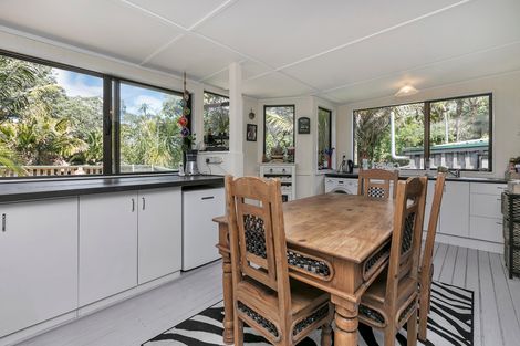 Photo of property in 78 Motutara Road, Muriwai, Waimauku, 0881
