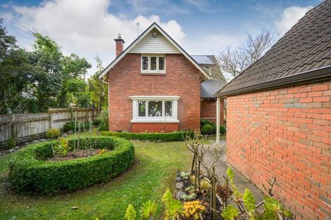 Photo of property in 21 Batt Street, West End, Palmerston North, 4410