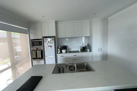 Photo of property in 10 Stingray Drive, Omokoroa, 3114