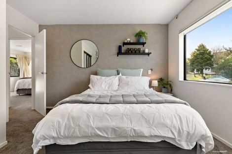 Photo of property in 7 Hartles Place, Mellons Bay, Auckland, 2014